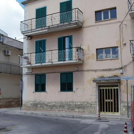 Guesthost - Cozy In Grumo Appula