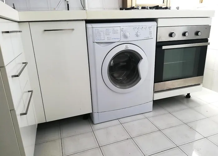 Guesthost - Cozy In Apartment